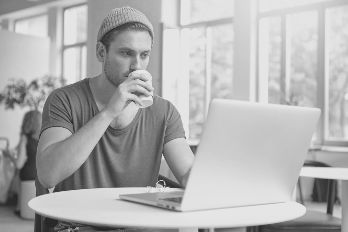 Team in virtueller Diskussionsrunde